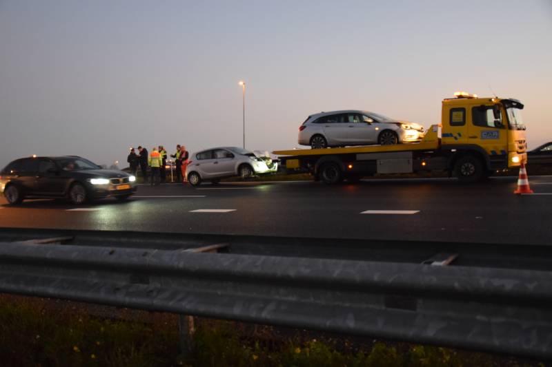 Kop-staart ongeval op snelweg
