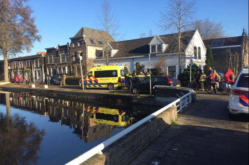 Persoon te water geraakt in Karnemelksloot
