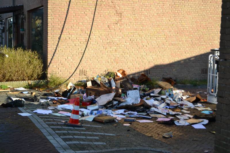 Fikse schoorsteenbrand in Binnenhof lastig te bereiken