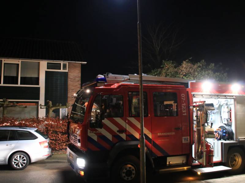 Kleine brand in dak van schuur