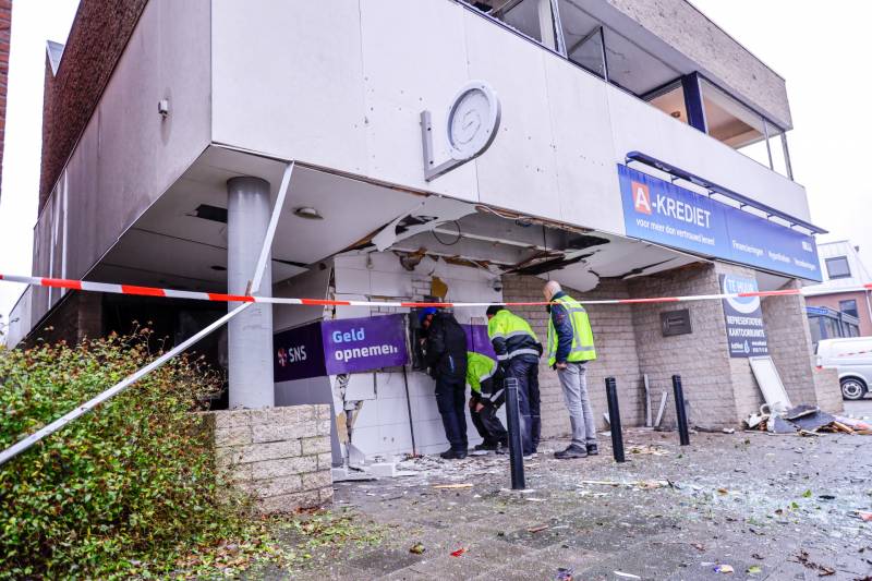 Plofkraak op pinautomaat van SNS Bank