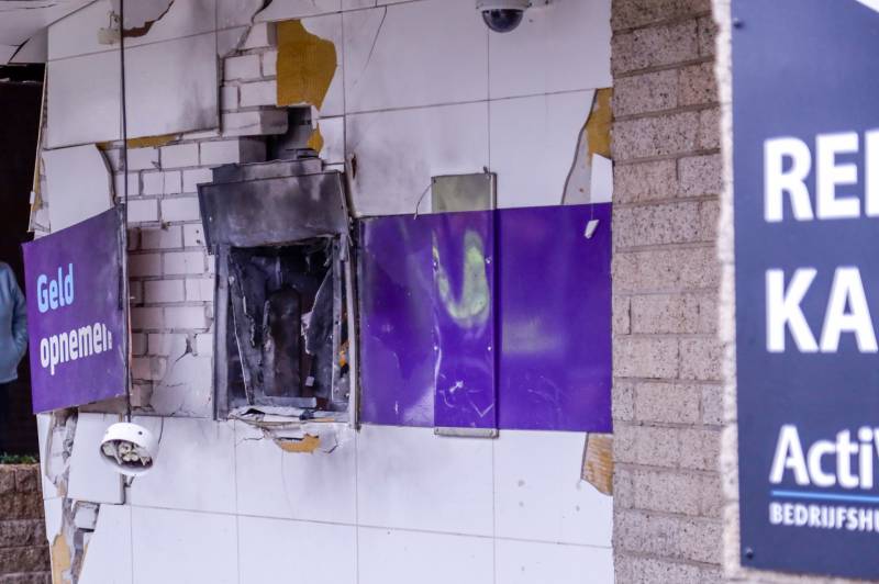 Plofkraak op pinautomaat van SNS Bank