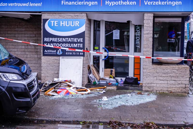Plofkraak op pinautomaat van SNS Bank