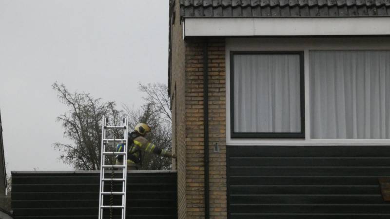 Smeulend materiaal in wasdroger zorgt voor inzet brandweer