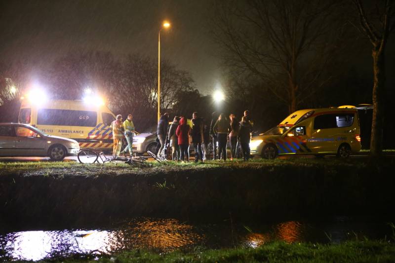 Twee fietsers geschept op kruising, één slachtoffer zwaargewond