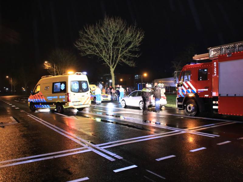 Twee fietsers geschept op kruising, één slachtoffer zwaargewond