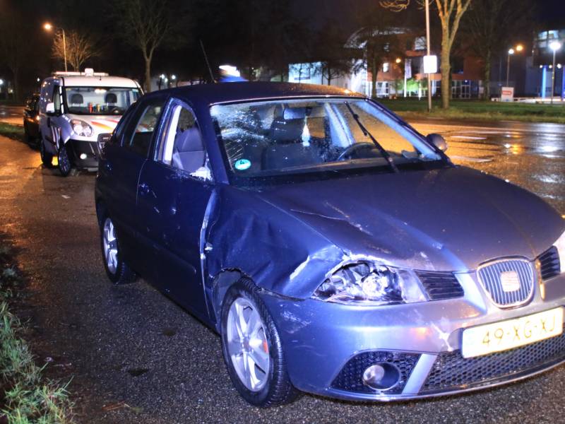 Twee fietsers geschept op kruising, één slachtoffer zwaargewond