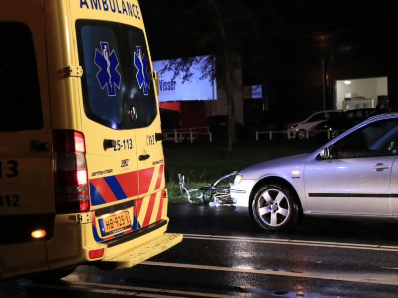 Twee fietsers geschept op kruising, één slachtoffer zwaargewond