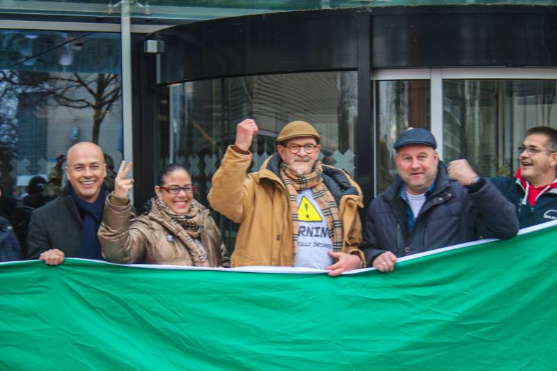 Bezorgde ouders demonstreren tegen toenemend geweld onder jongeren