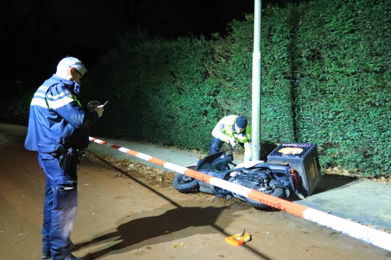 Maaltijdbezorger gewond bij eenzijdig ongeval