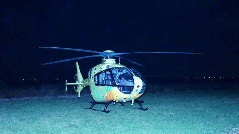 Bestuurder zwaargewond na eenzijdige aanrijding tegen boom