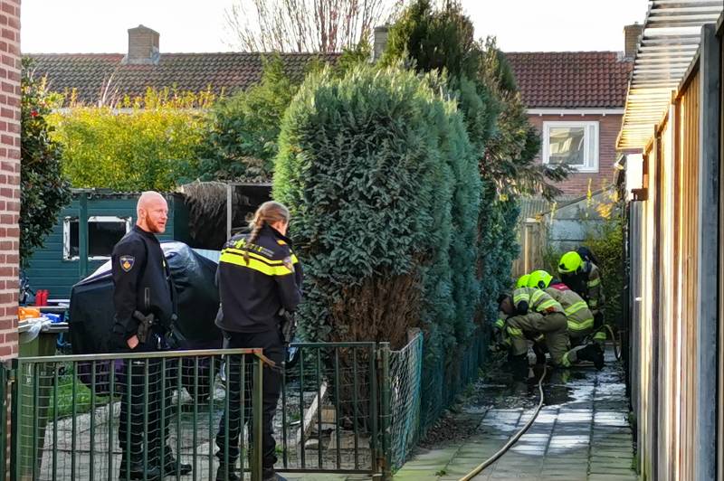 Coniferenhaag vliegt in de brand