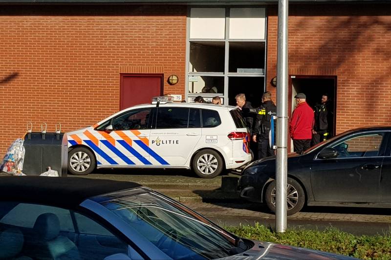 Agressieve man weigert woning te verlaten; arrestatieteam ingezet
