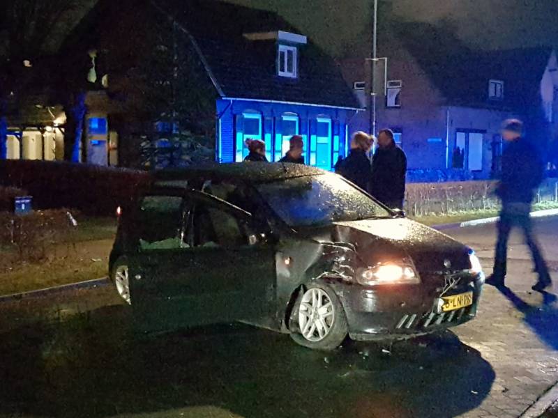 Inzittenden met de schrik vrij na eenzijdige aanrijding