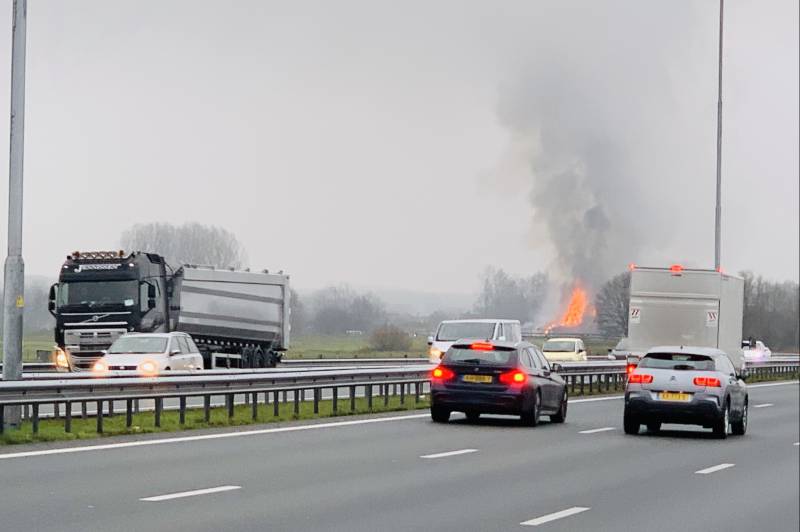 Horeca-stal Boerderij 't Dommeltje brandt volledig uit