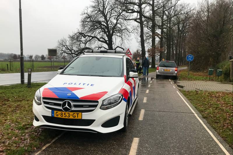 Voetganger aangereden, fietser rijdt door