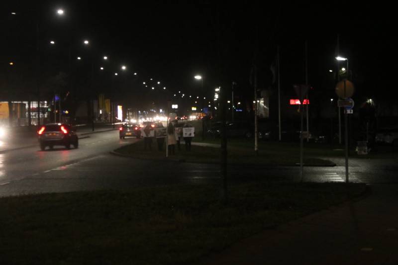 Kleine demonstratie bij Kalfsvleesverwerker Ekro