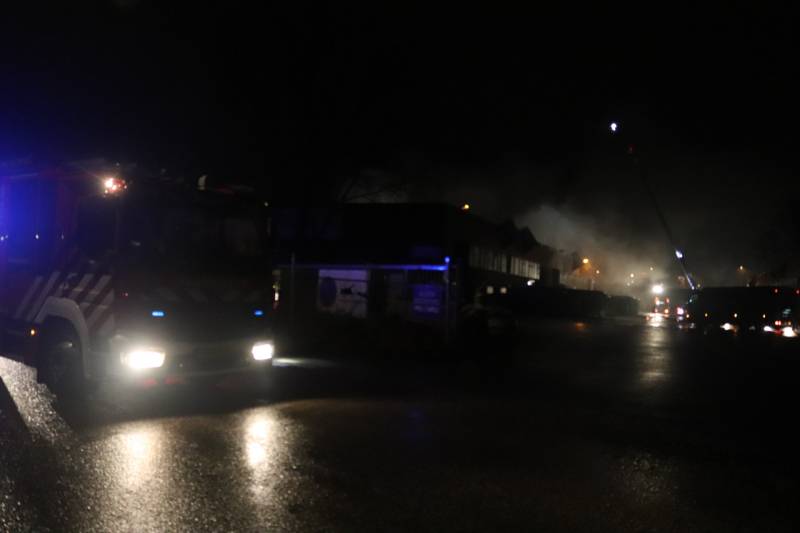 Veel rook bij brand Van Doorn Papier Recycling