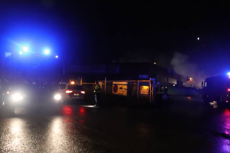 Veel rook bij brand Van Doorn Papier Recycling