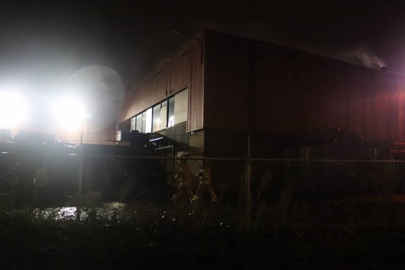 Veel rook bij brand Van Doorn Papier Recycling