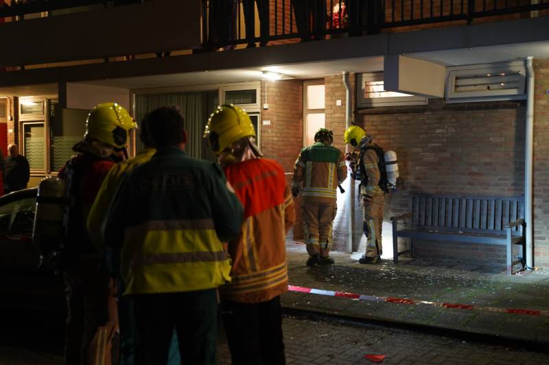 Ramen gesprongen door mogelijk explosief