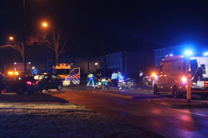 Zeer ernstige ongeval tussen auto en politiemotor