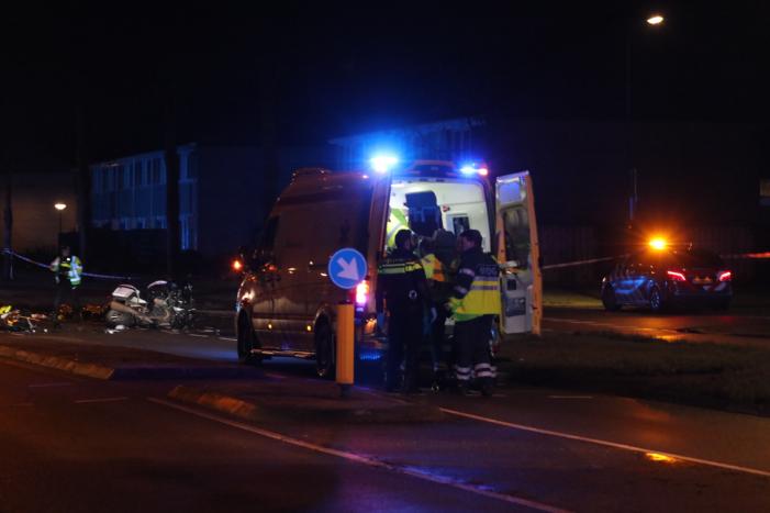 Zeer ernstige ongeval tussen auto en politiemotor