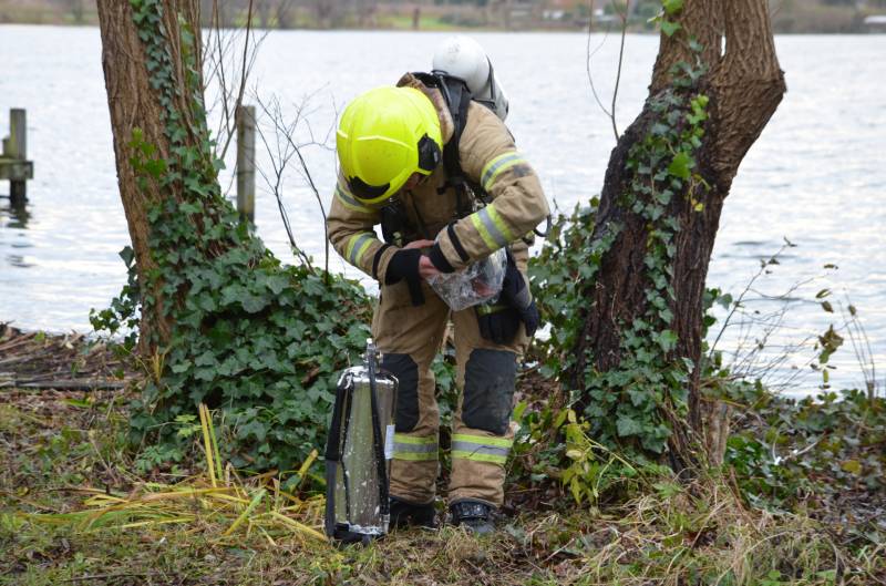 Wilgenboom vliegt in brand Prinses Beatrixplantsoen
