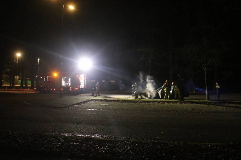 Personenauto verwoest na brand