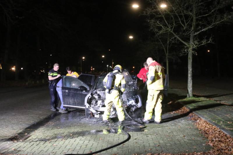 Personenauto verwoest na brand