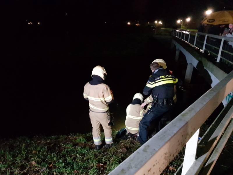 Brandweer ingezet voor lampje in sloot