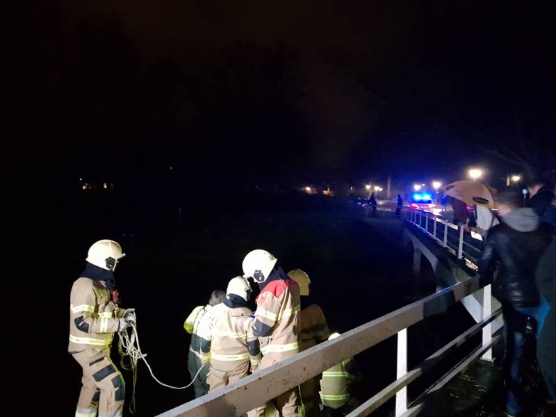 Brandweer ingezet voor lampje in sloot
