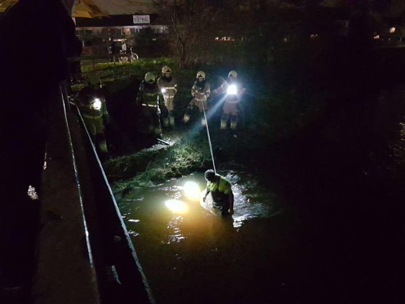 Brandweer ingezet voor lampje in sloot