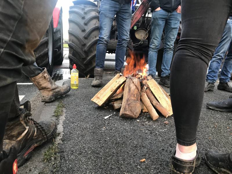 Geen bussen en afgesloten wegen door boerenprotest