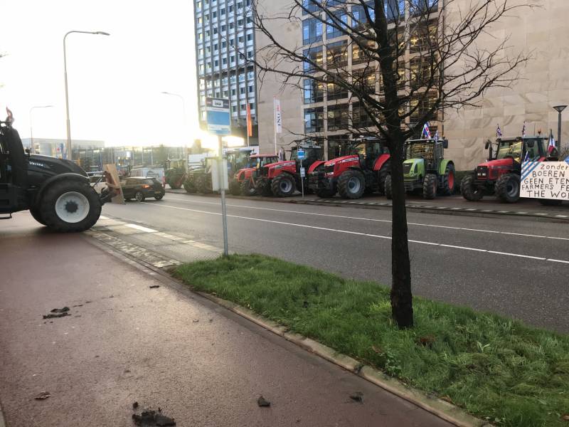 Geen bussen en afgesloten wegen door boerenprotest