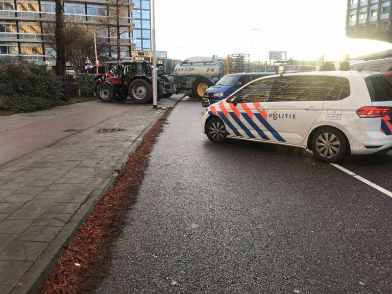 Geen bussen en afgesloten wegen door boerenprotest