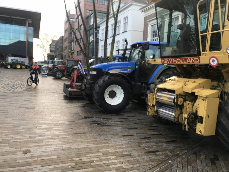 Geen bussen en afgesloten wegen door boerenprotest