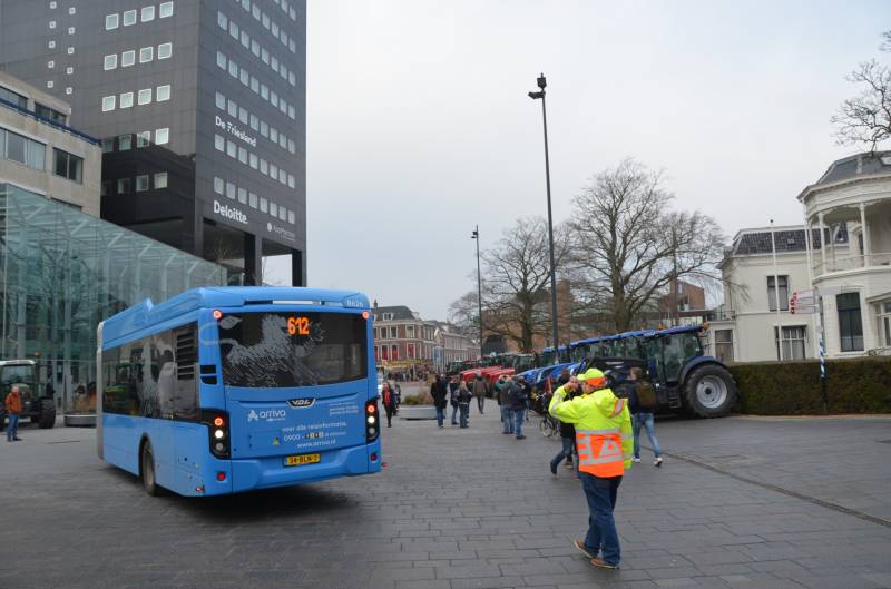 Geen bussen en afgesloten wegen door boerenprotest