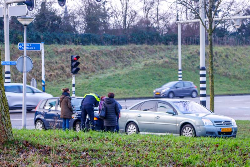 Schade bij kop-staartbotsing industrieterrein Calveen
