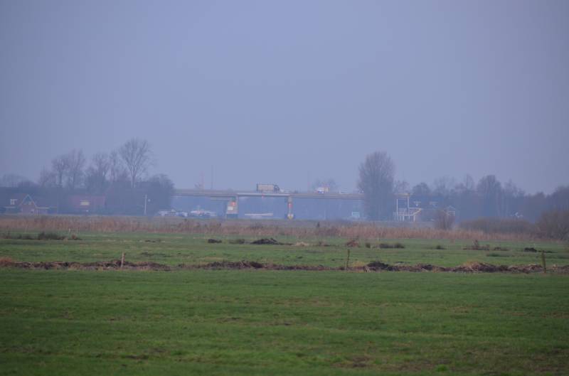 Dode bij ernstig ongeval vrachtwagen en bestelbus Fonejachtbrug
