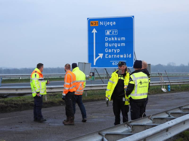 Dode bij ernstig ongeval vrachtwagen en bestelbus Fonejachtbrug