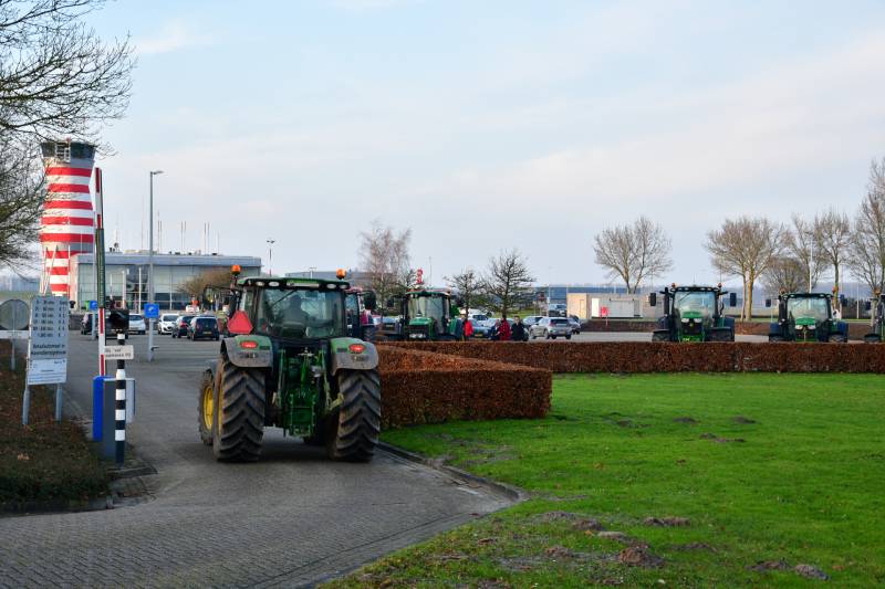 Boerenprotest bij Vliegveld Lelystad