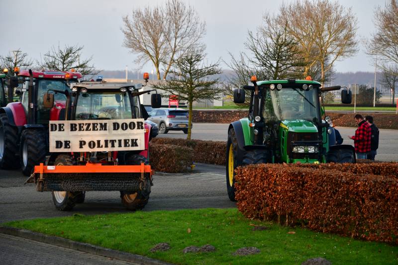 Boerenprotest bij Vliegveld Lelystad