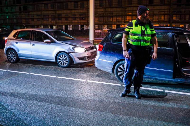 Drie auto's betrokken bij kop-staat aanrijding