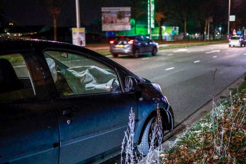 Drie auto's betrokken bij kop-staat aanrijding