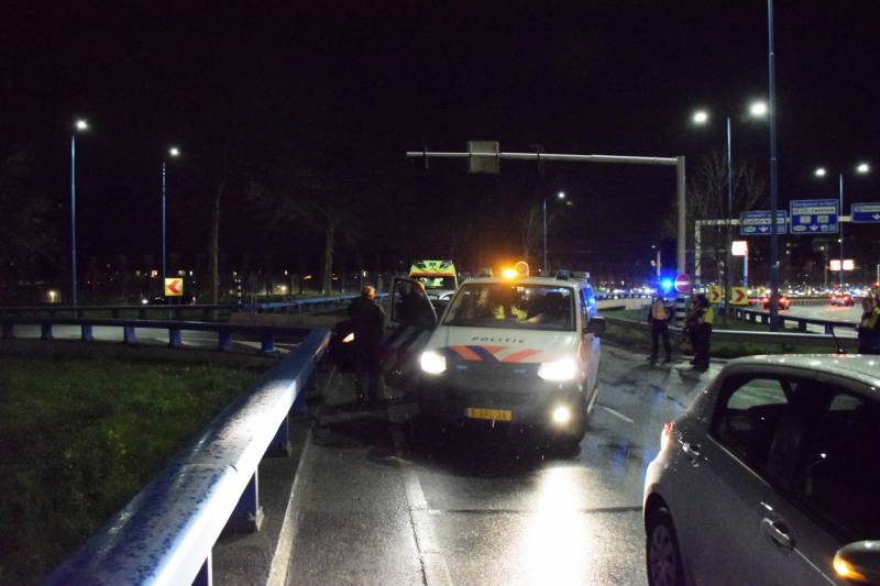 Enorme schade bij aanrijding twee auto's