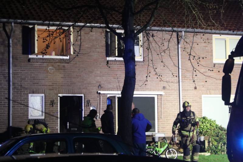 Veel rook bij brand in woning