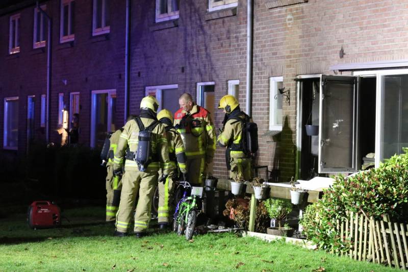 Veel rook bij brand in woning