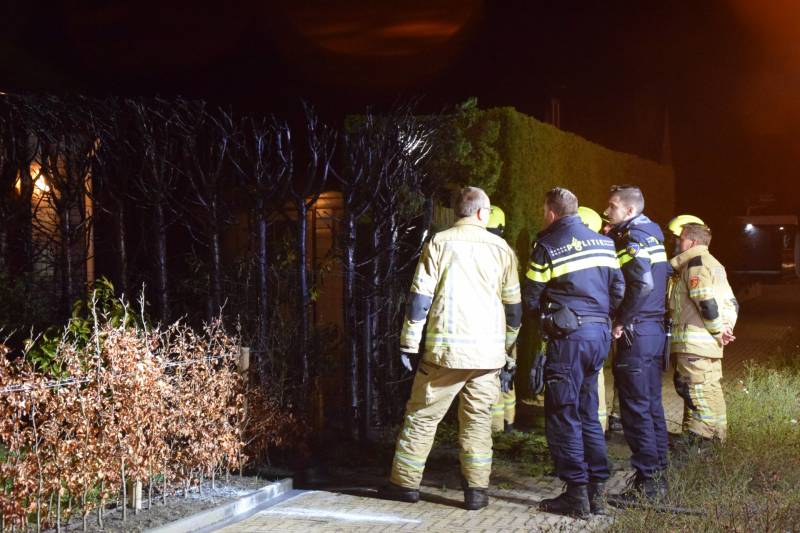 Coniferenhaag vliegt in de brand