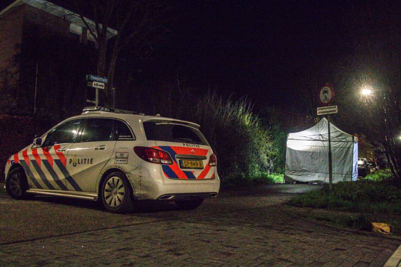 Onderzoek na aantreffen overleden persoon op fietspad